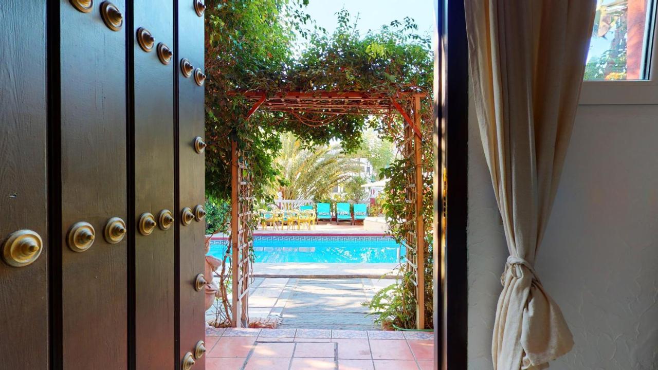 Majestic Villa By The Beach Heated Private Pool & Jacuzzi 베날마데나코스타 외부 사진
