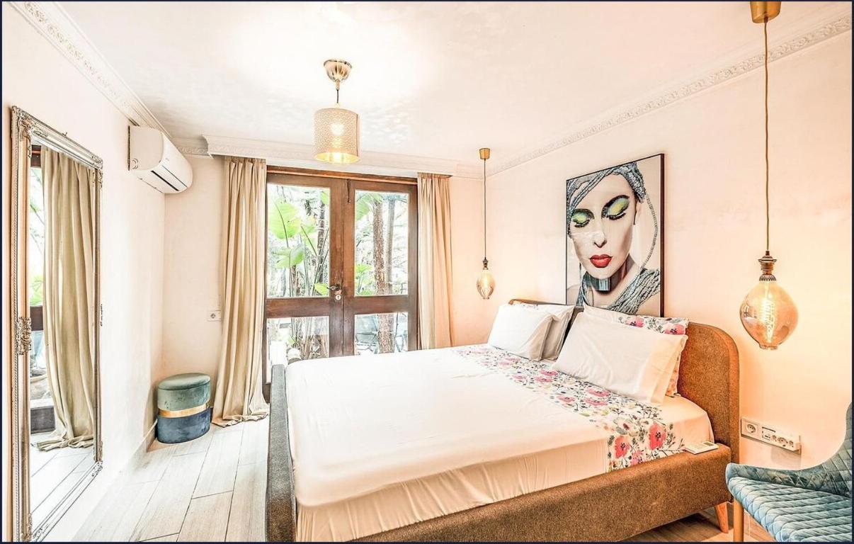 Majestic Villa By The Beach Heated Private Pool & Jacuzzi 베날마데나코스타 외부 사진
